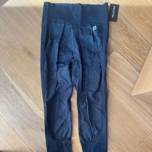 NEW Peloton Ribbed full length Leggings Size M/L